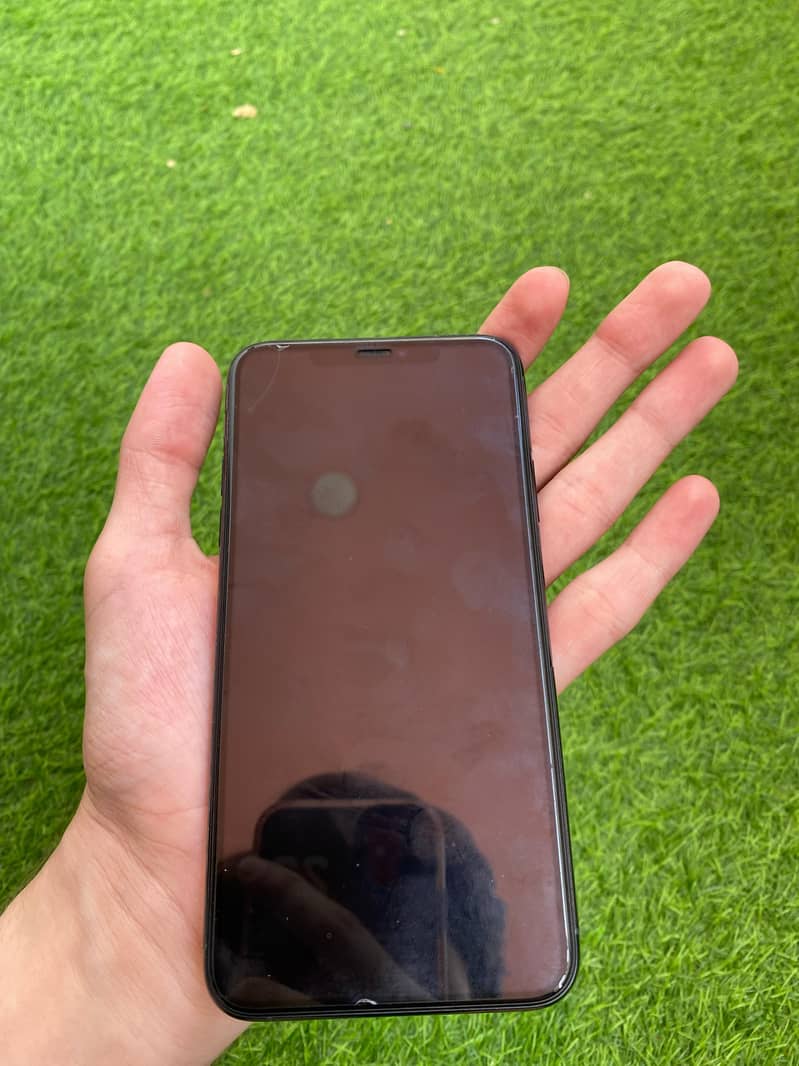 Apple iPhone 11 pro max 1