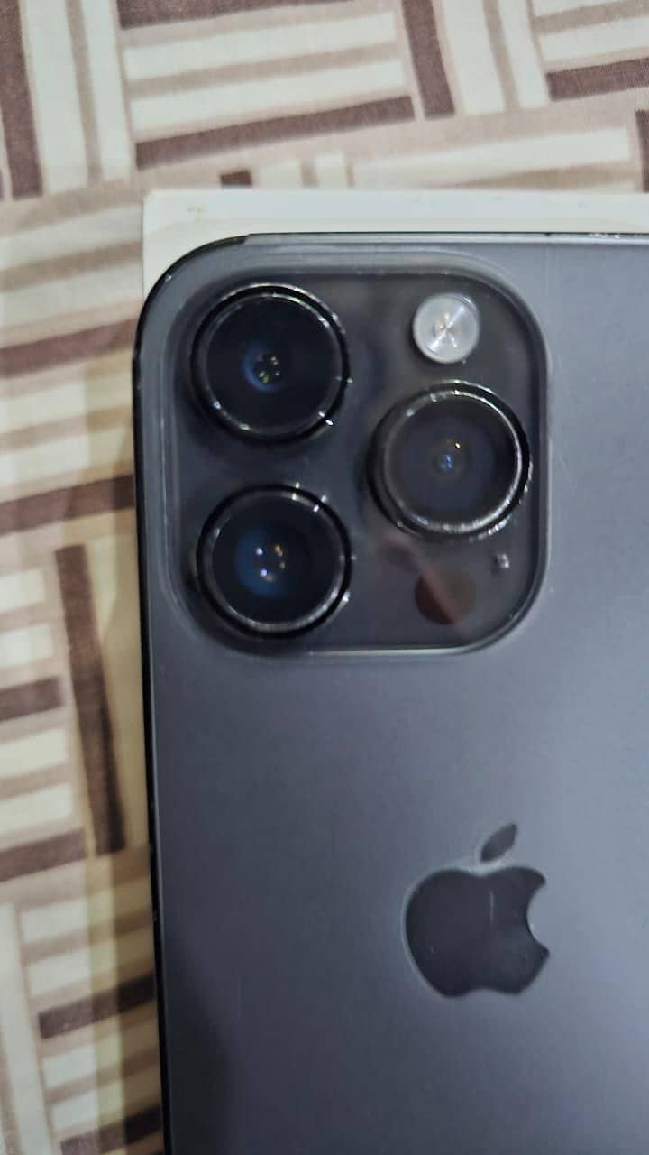 Apple iPhone 14 Pro 4