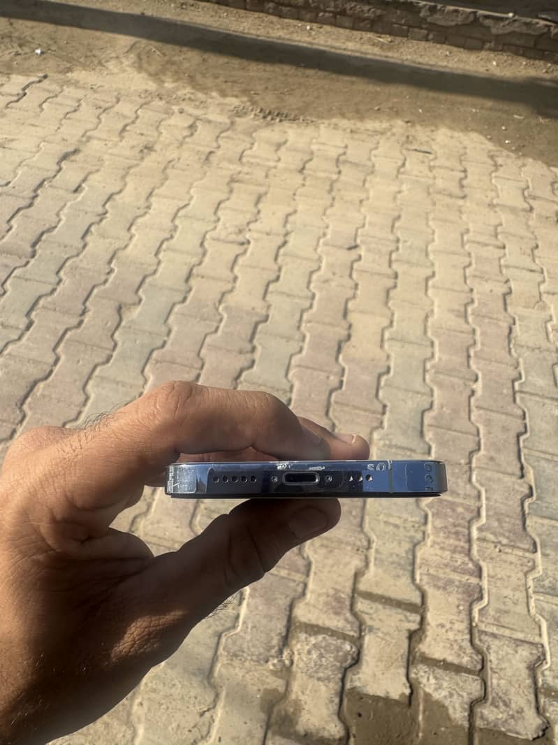 Apple iPhone 13 Pro 2