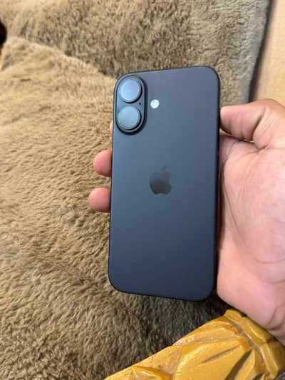 Apple iPhone 16