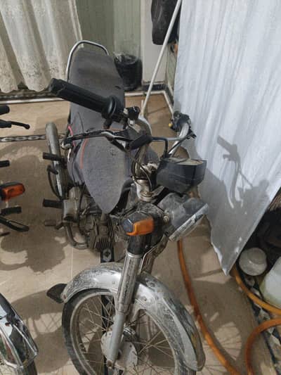2025 model 03158725090 what's app