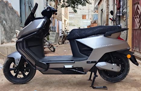 Evee SQube Electric Scooty for Sale