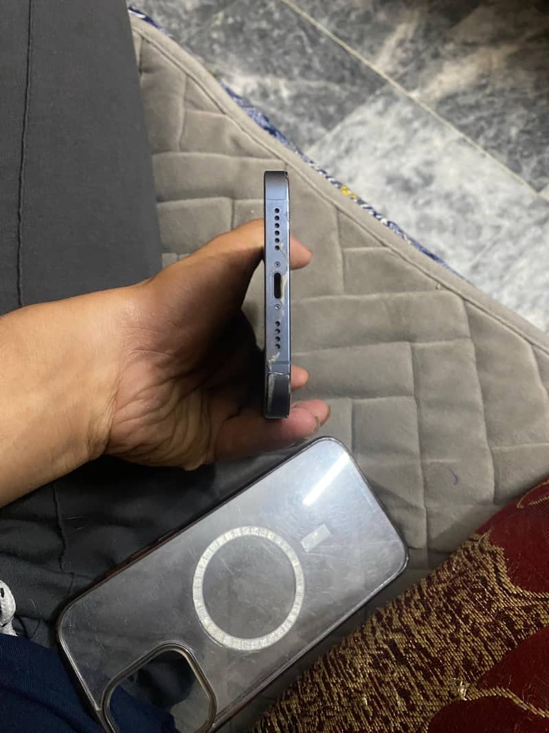 Apple iPhone 13 Pro Max 9