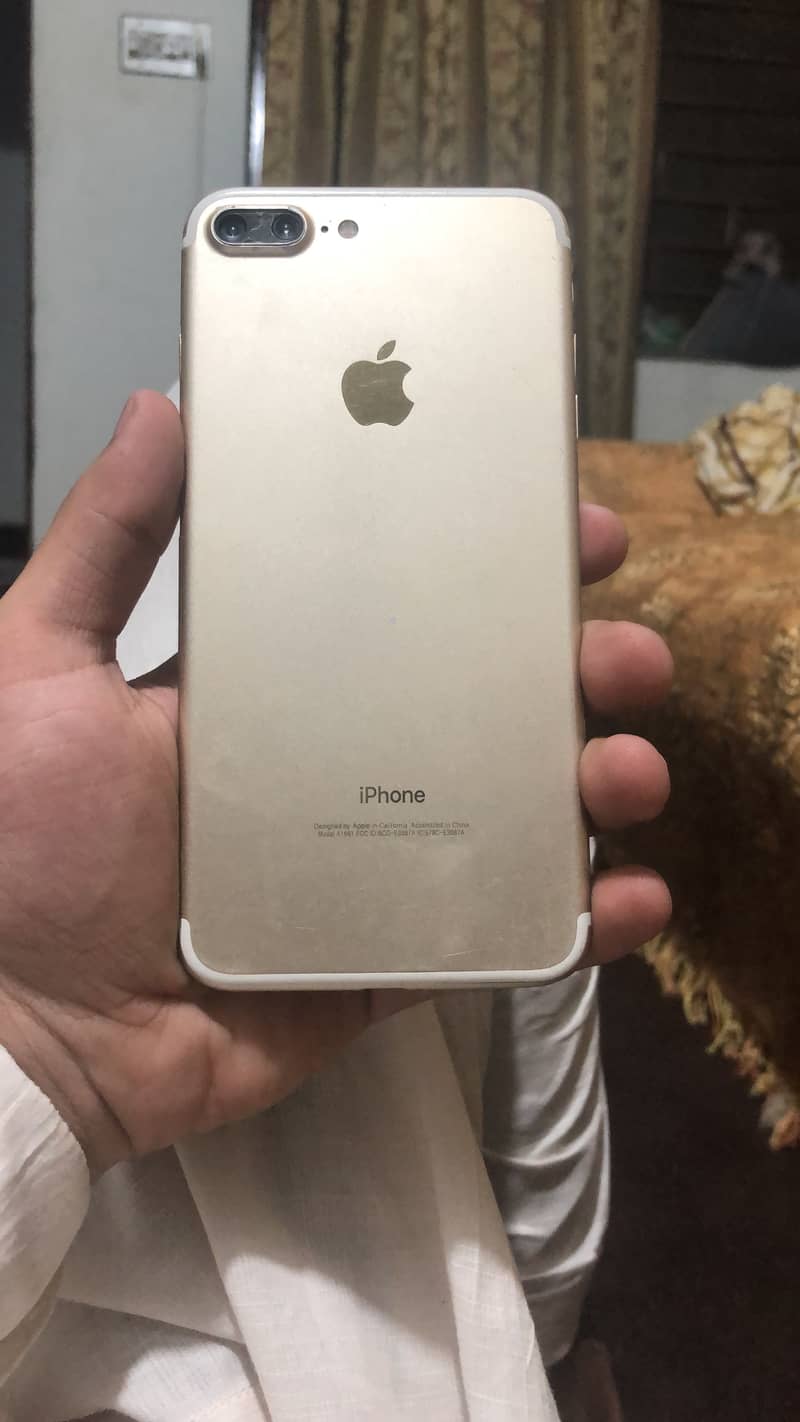 Apple iPhone 7 Plus 2