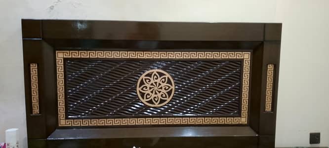 King bed with mattrus for sale