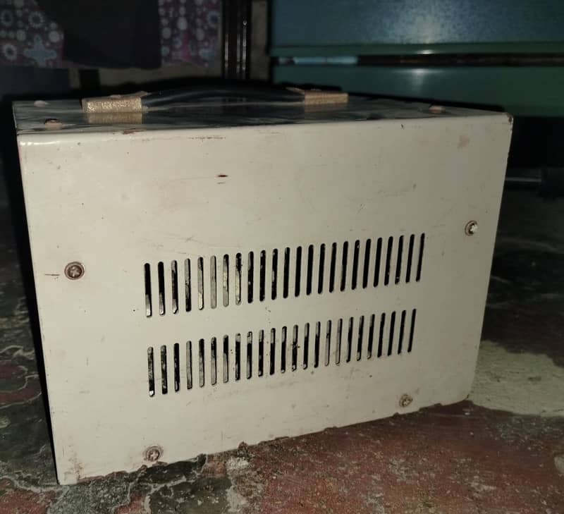 Automatic Voltage Regulator. 2