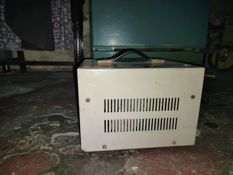 Automatic Voltage Regulator. 3