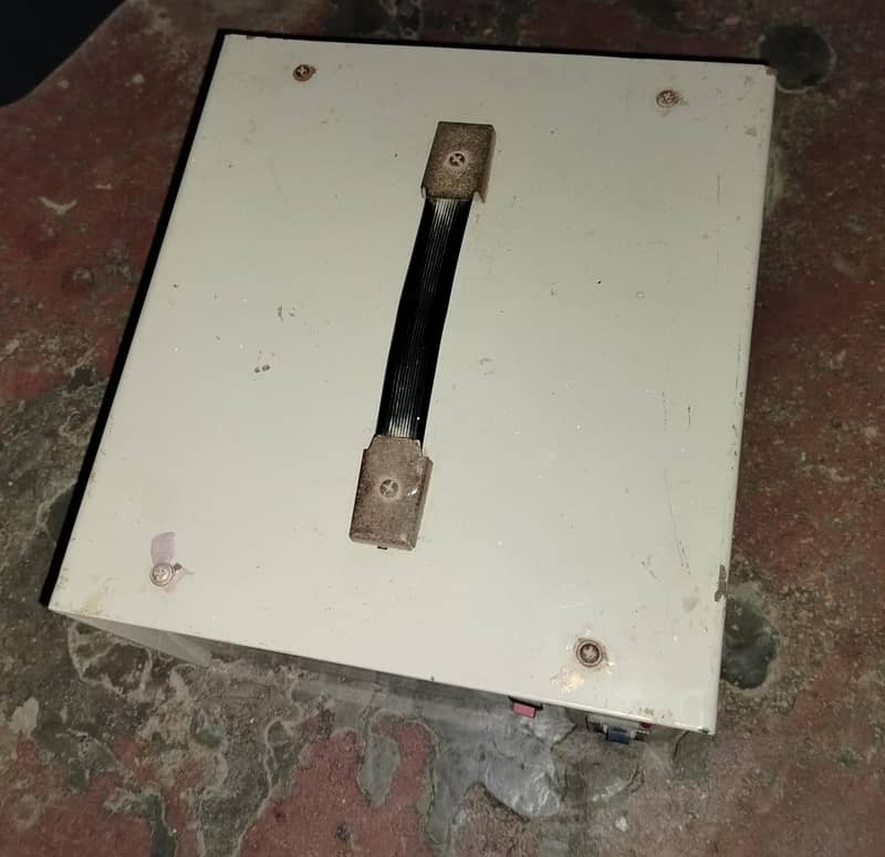 Automatic Voltage Regulator. 5