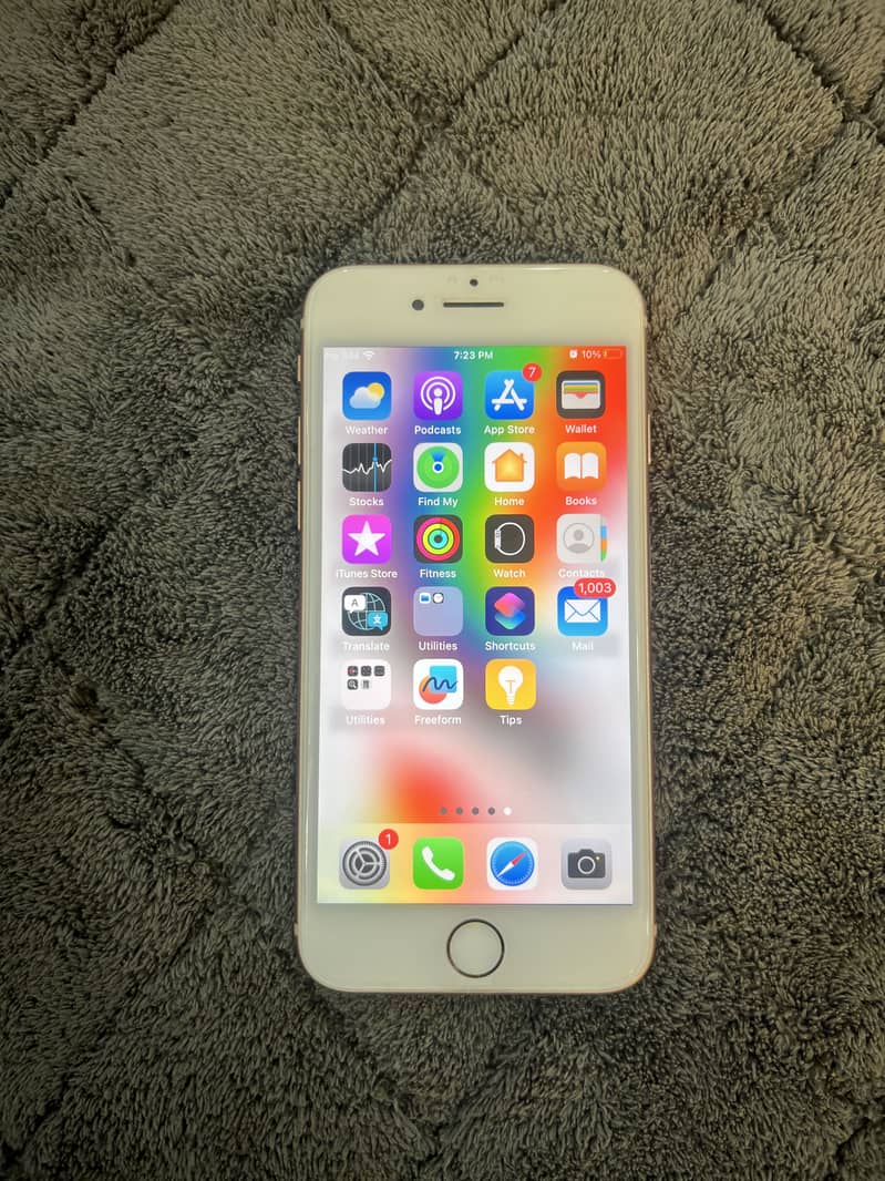 Apple iPhone 8 0