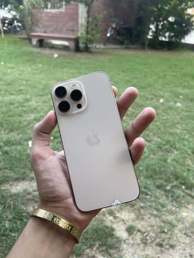 Apple iPhone 16 Pro Max