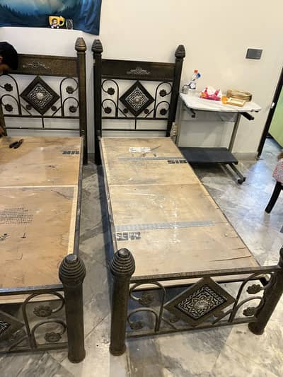 Heavy-Duty Wrought Iron & Wood Single Bed Frame with Base Board