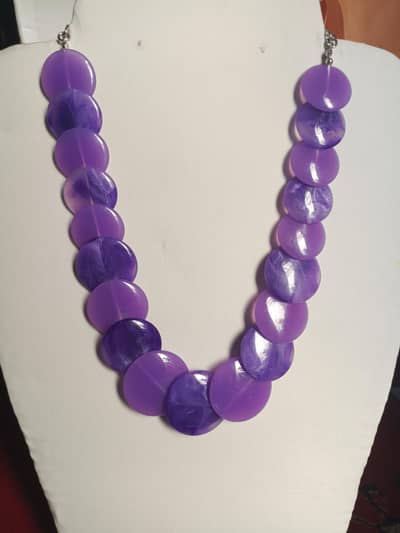 UK Imported Beautiful Purple Statement Necklace - Brand New
