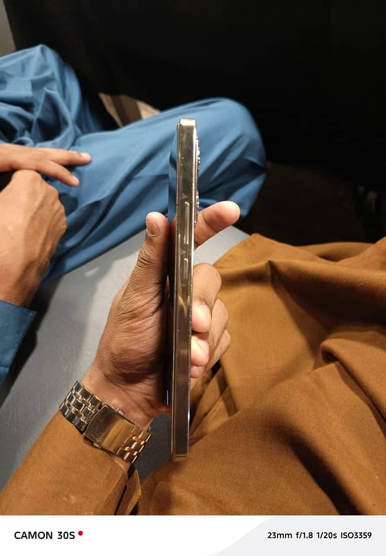 Infinix Note 40 5