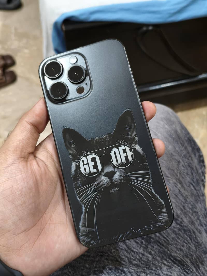 Apple iPhone 16 Pro Max 0