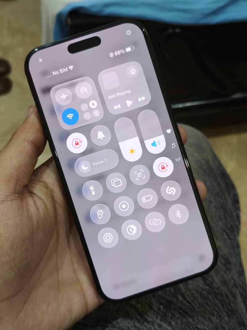 Apple iPhone 16 Pro Max 1