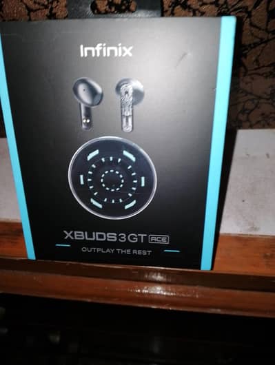 airbuds and speaker