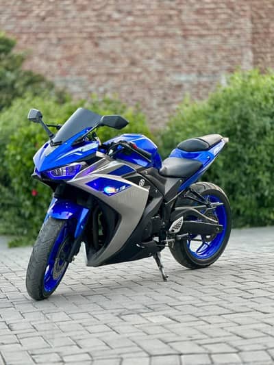 yamaha R3 replica