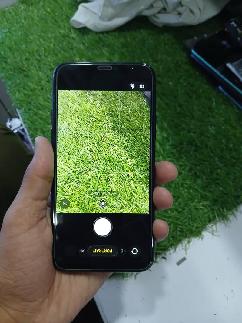 Apple iPhone 11 Pro 1