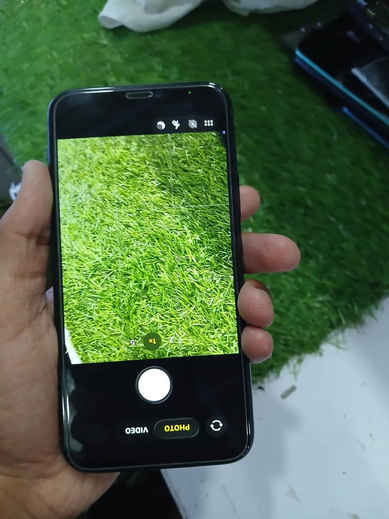 Apple iPhone 11 Pro 3