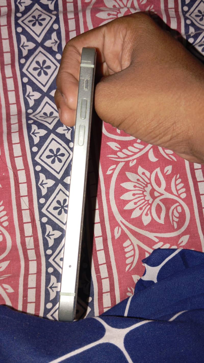Apple iPhone 12 2