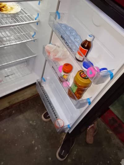 haier ka hai bilkul new hai urgent sale krna hai
