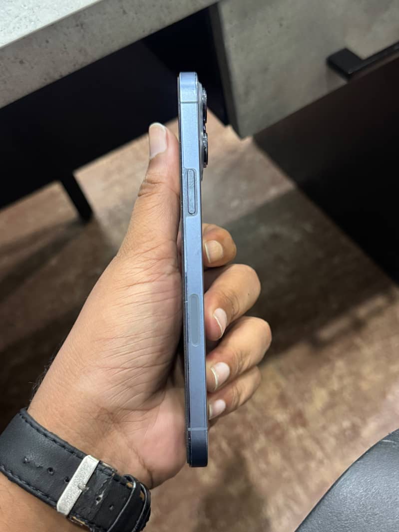 Apple iPhone 13 Pro Max 0