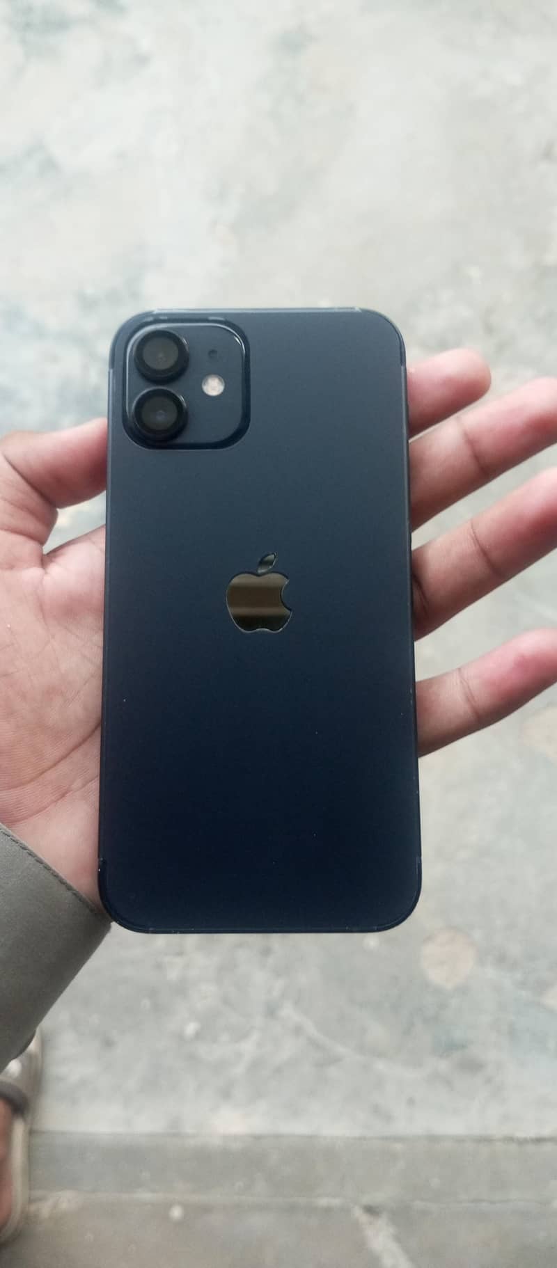 Apple iPhone 12 0