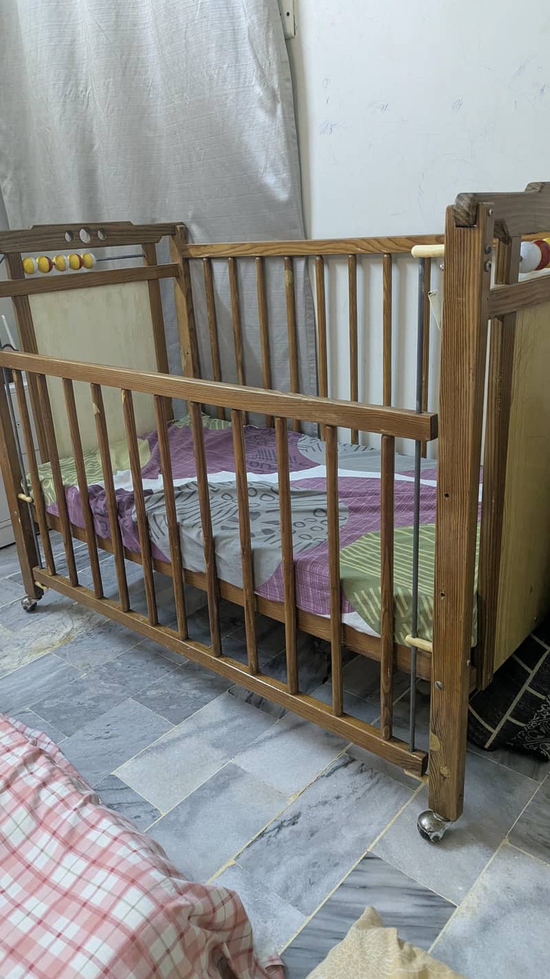 baby cot 1