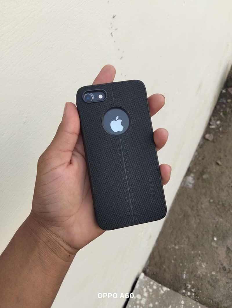 Apple iPhone 8 0
