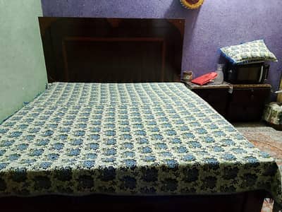 king size bed and 2 side tables