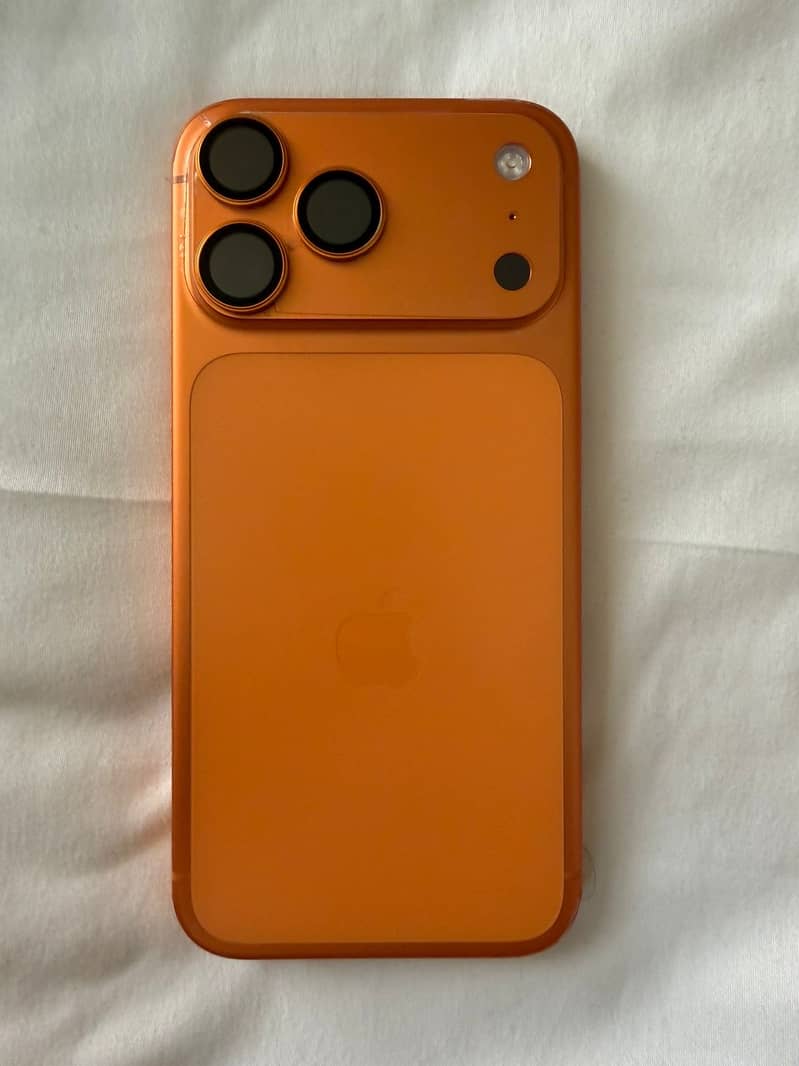 Apple iPhone 17 Pro Max 1