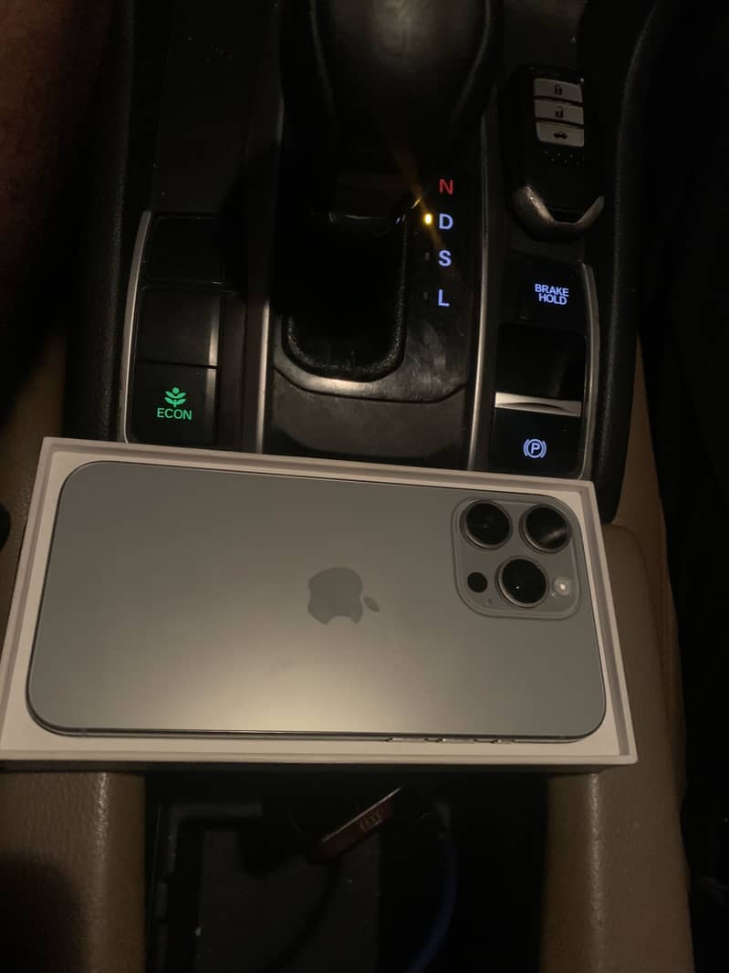 Apple iPhone 15 Pro Max 0