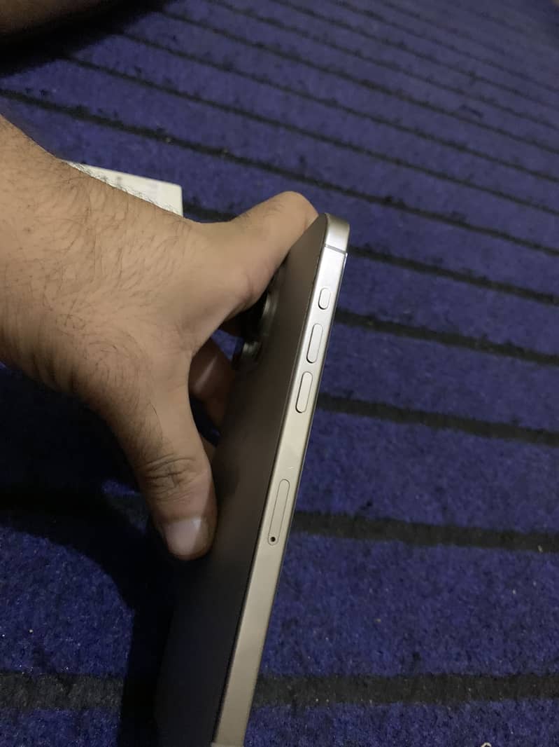 Apple iPhone 15 Pro Max 1