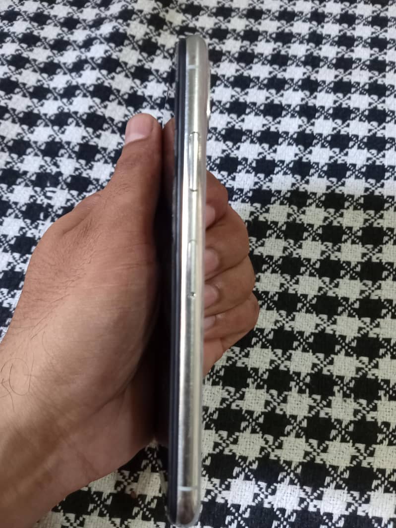 Apple iPhone X 2
