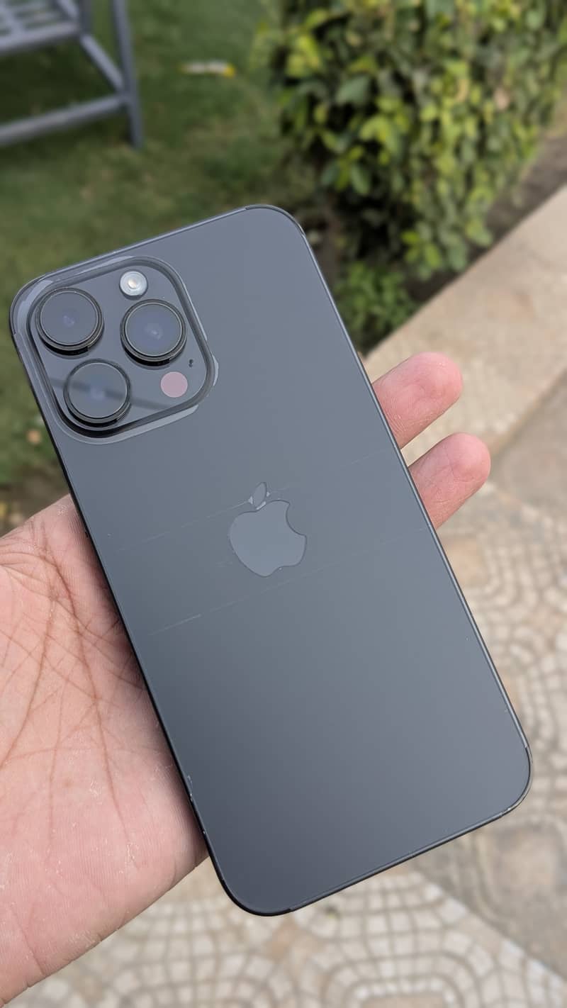 Apple iPhone 14 Pro Max 1