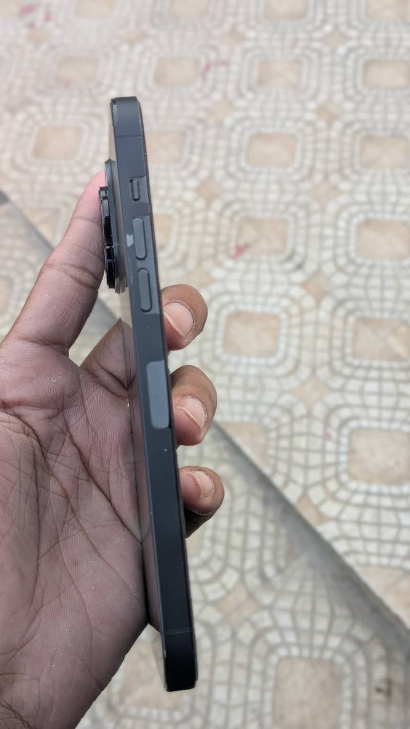 Apple iPhone 14 Pro Max 2