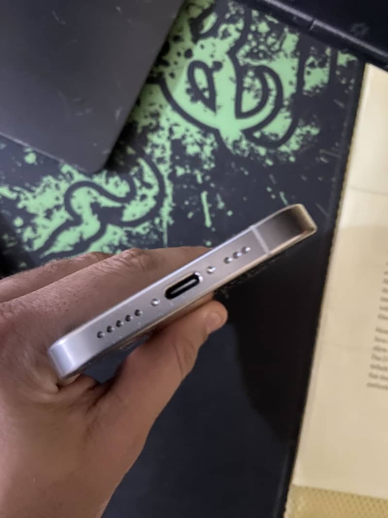 Apple iPhone 15 Pro 1