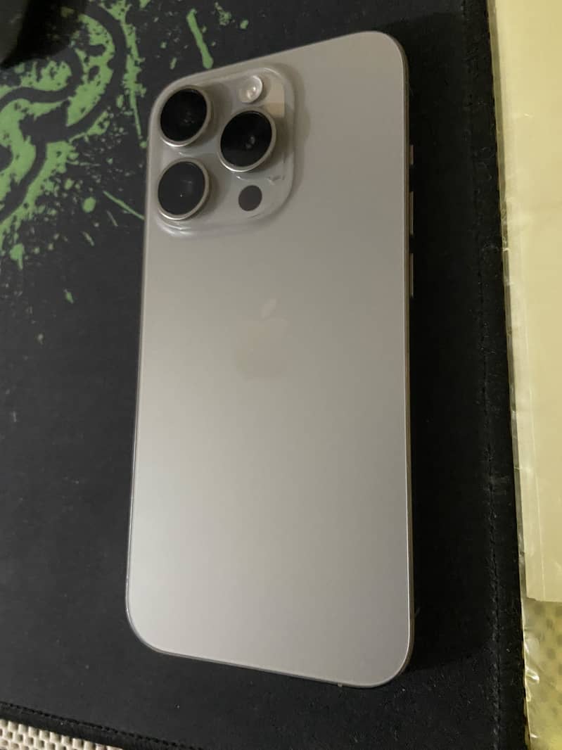 Apple iPhone 15 Pro 3