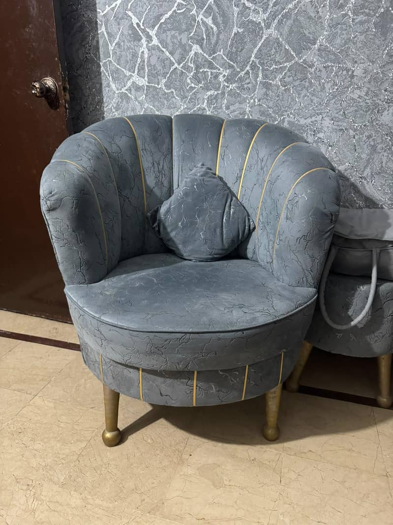 Couch set. . . 1
