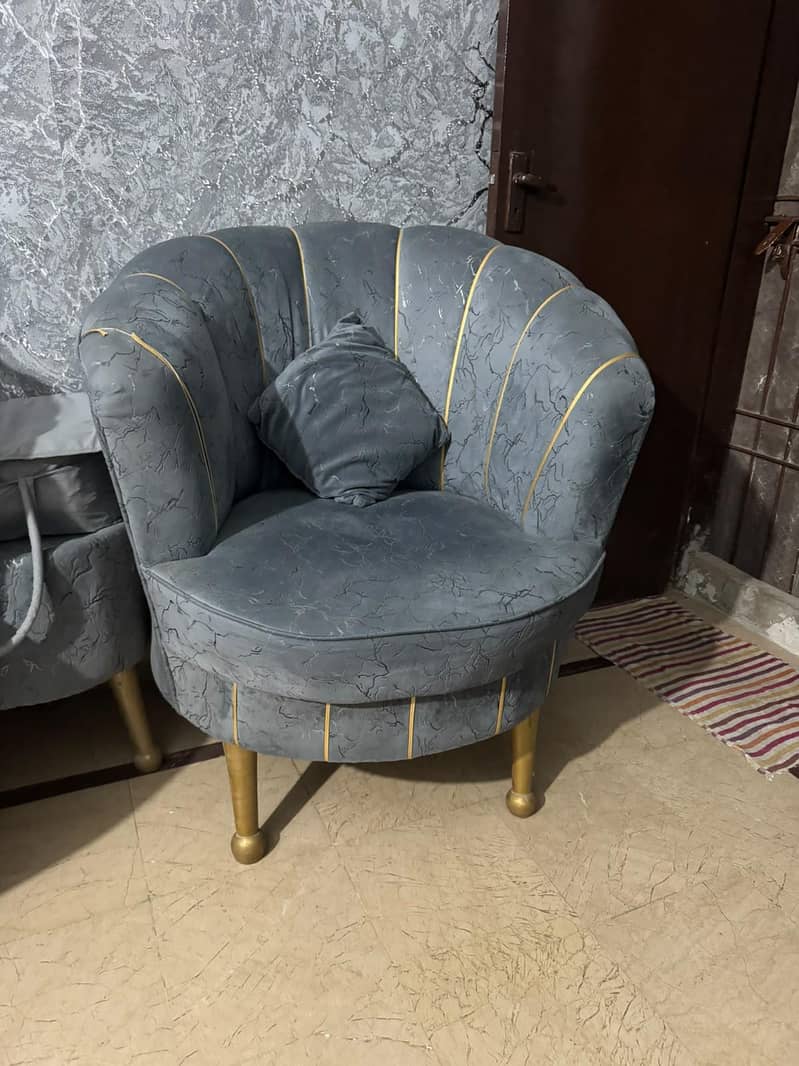 Couch set. . . 2