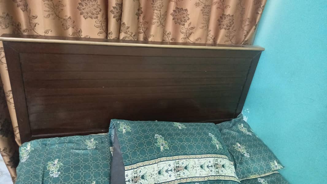 single bed 0