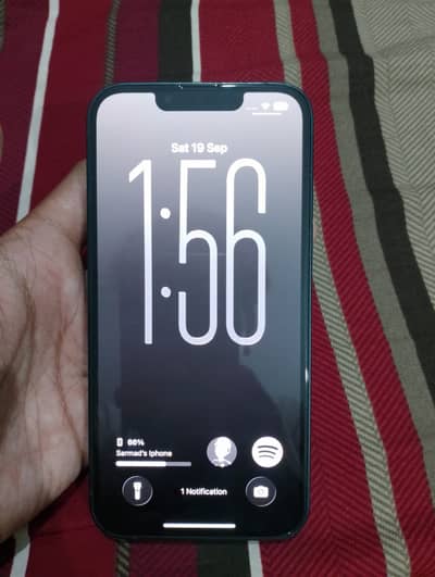 Apple iPhone 13