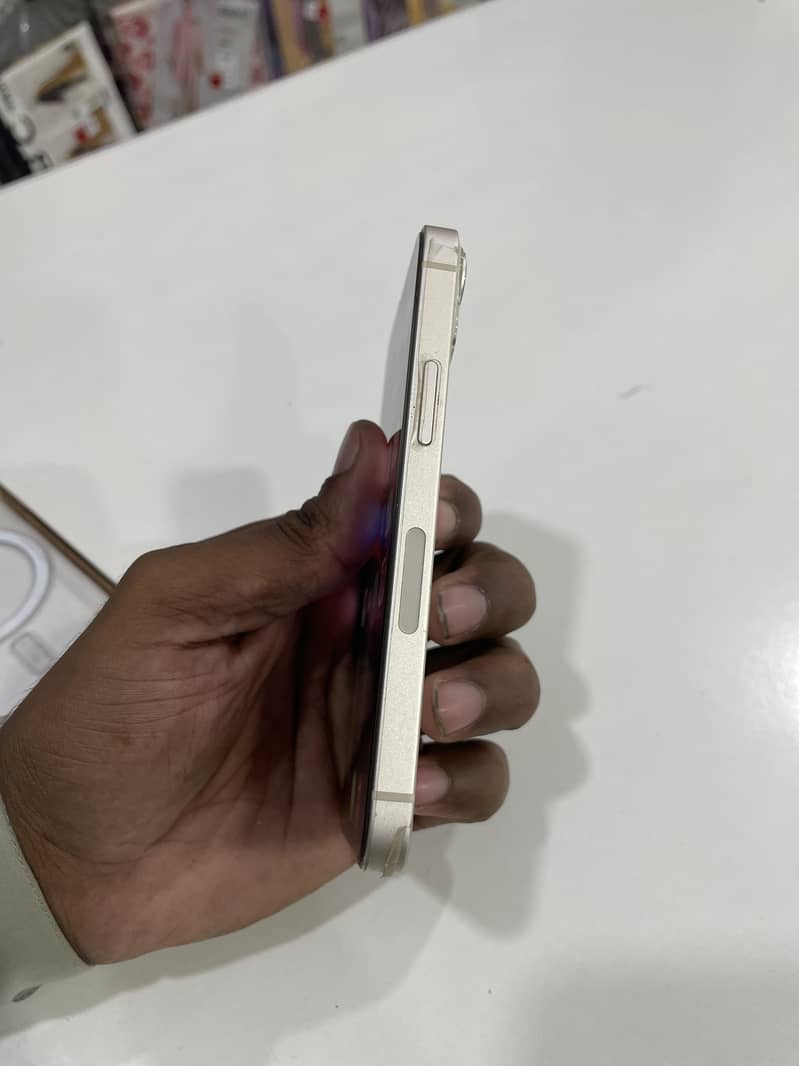 Apple iPhone 13 mini 1