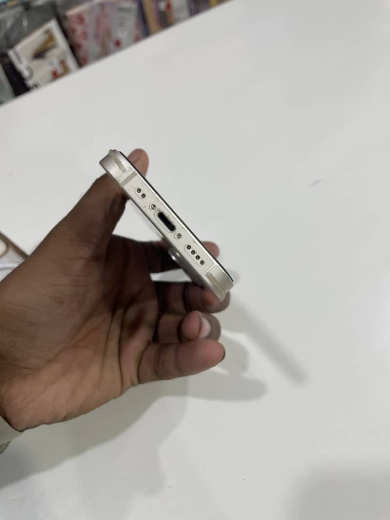 Apple iPhone 13 mini 2