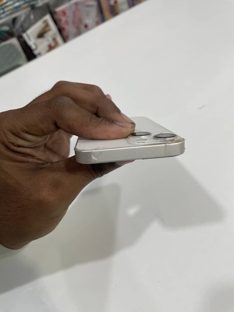 Apple iPhone 13 mini 4
