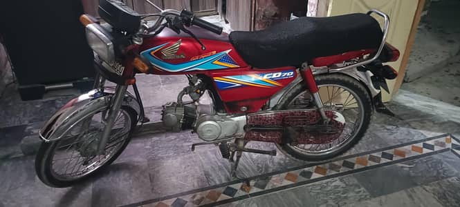 Honda 70 18/19 model urgent sale Bul bul ka bacha