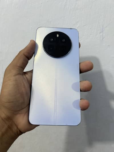 Realme 12
