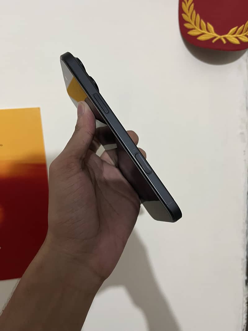 Apple iPhone 16 Pro Max 5