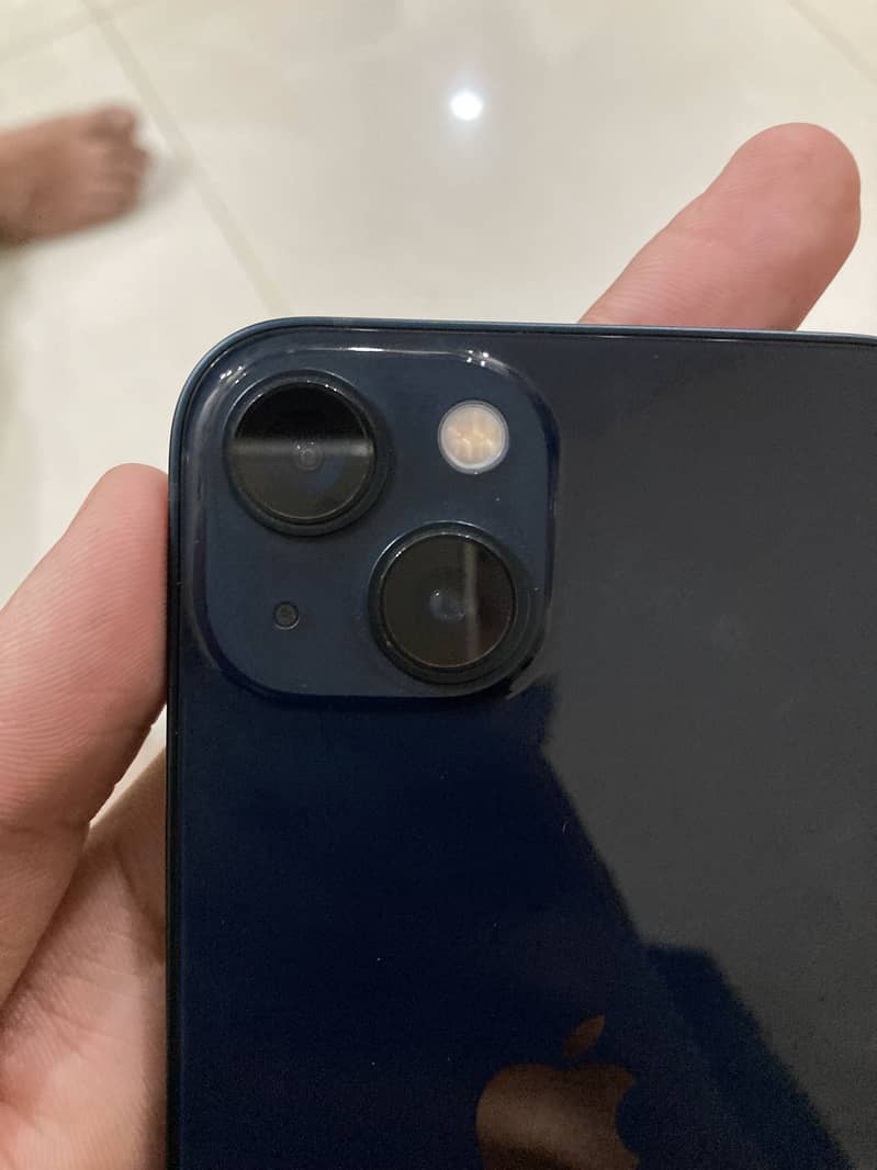 Apple iPhone 13 8