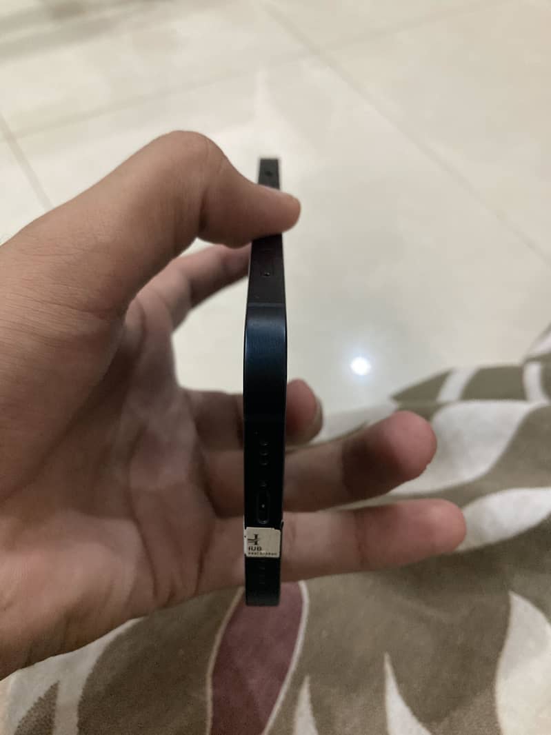 Apple iPhone 13 10